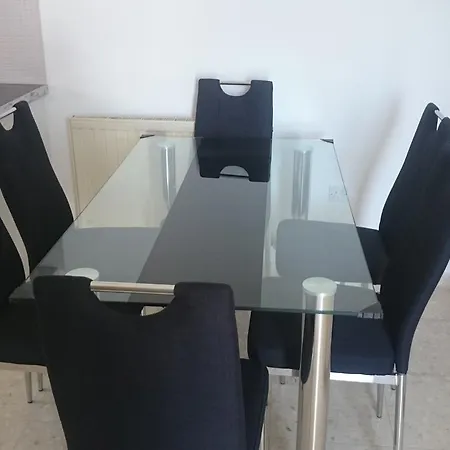 Stella Court Lägenhet Polis