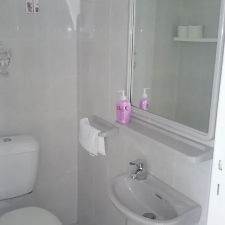 Stella Court * Polis